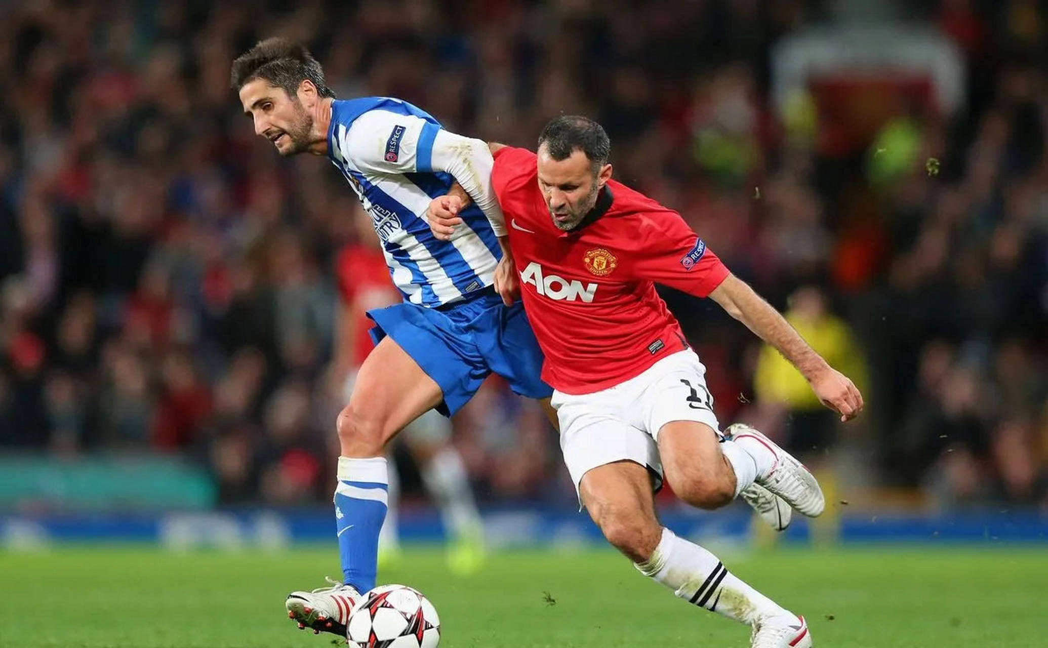 关于比拼技巧!两队在比赛中技战术对决的信息 关于比拼技巧!两队在比赛中技战术对决的信息