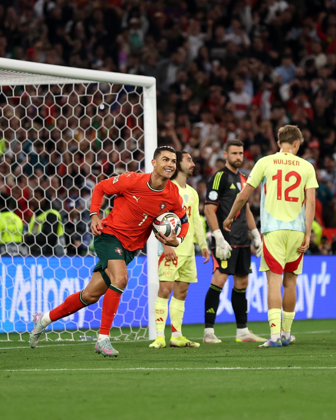 爱游戏官网-比利时大胜西班牙，晋级欧国联决赛