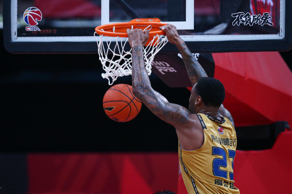 盐城男篮客场惨败，季后赛希望不复存在的简单介绍