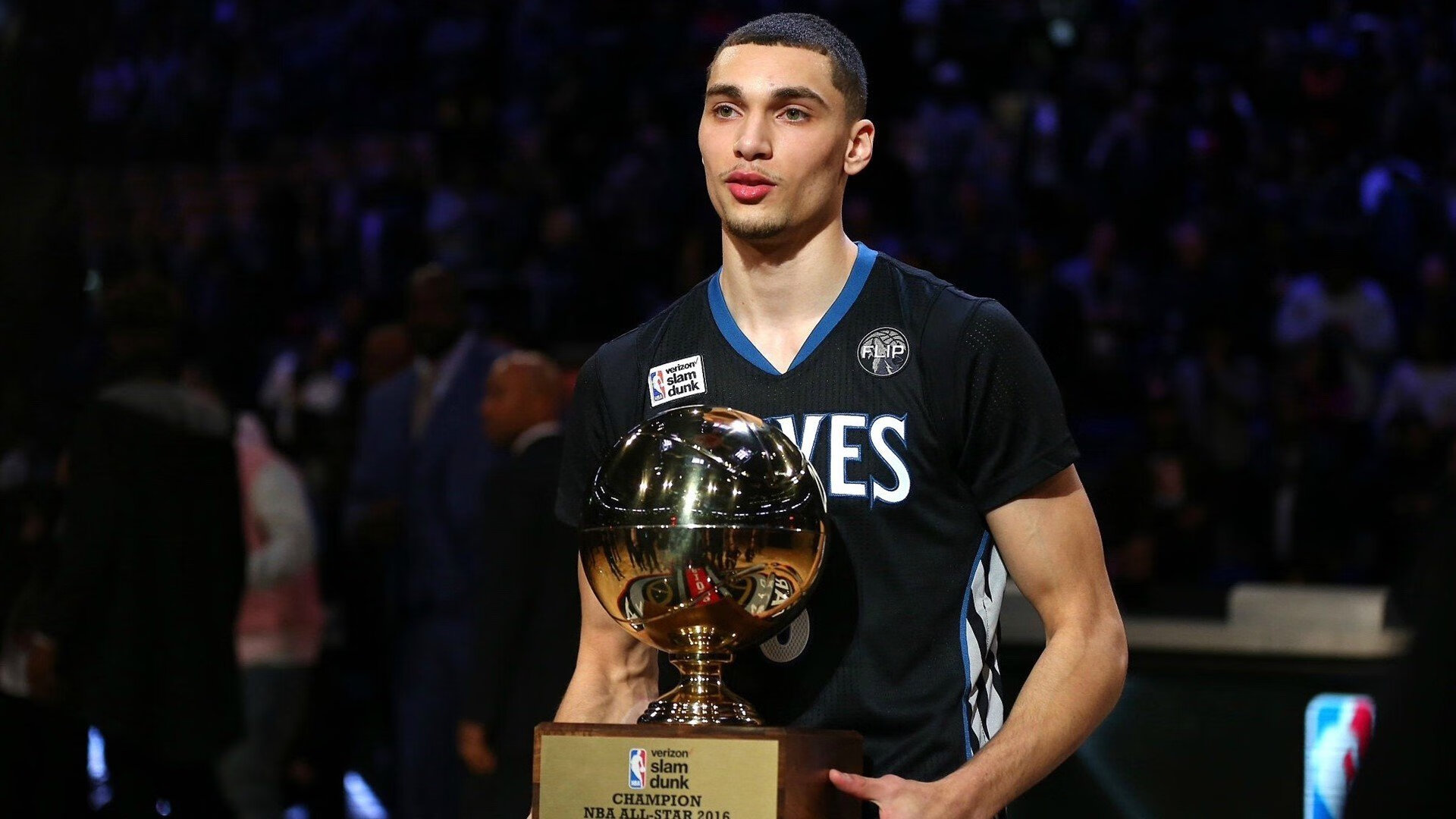 爱游戏官网-当蓝月照亮牙买加，曼城完胜背后的体系胜利，与穆勒式决赛接管者的启示