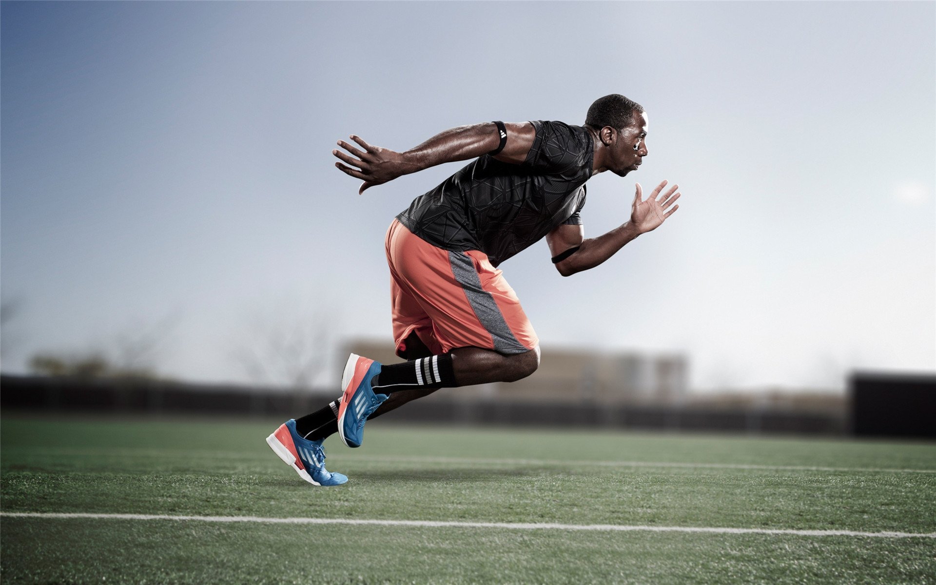 当紫金风暴席卷奥兰多，拉文在总决赛舞台上的终极接管